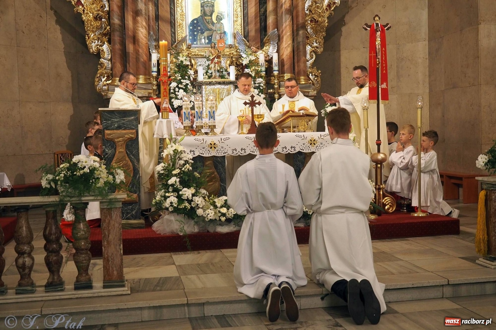 Zdjęcie w galerii na portalu naszraciborz.pl: Z Maryją w Kościele - w parafii Matki Bożej rozpoczęły się misje wiadomości z regionu