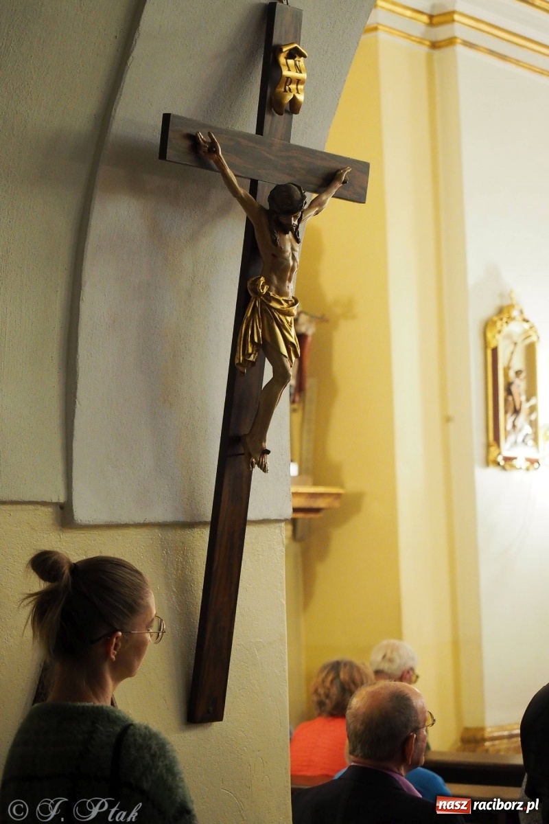 Zdjęcie w galerii na portalu naszraciborz.pl: Z Maryją w Kościele - w parafii Matki Bożej rozpoczęły się misje wiadomości z regionu
