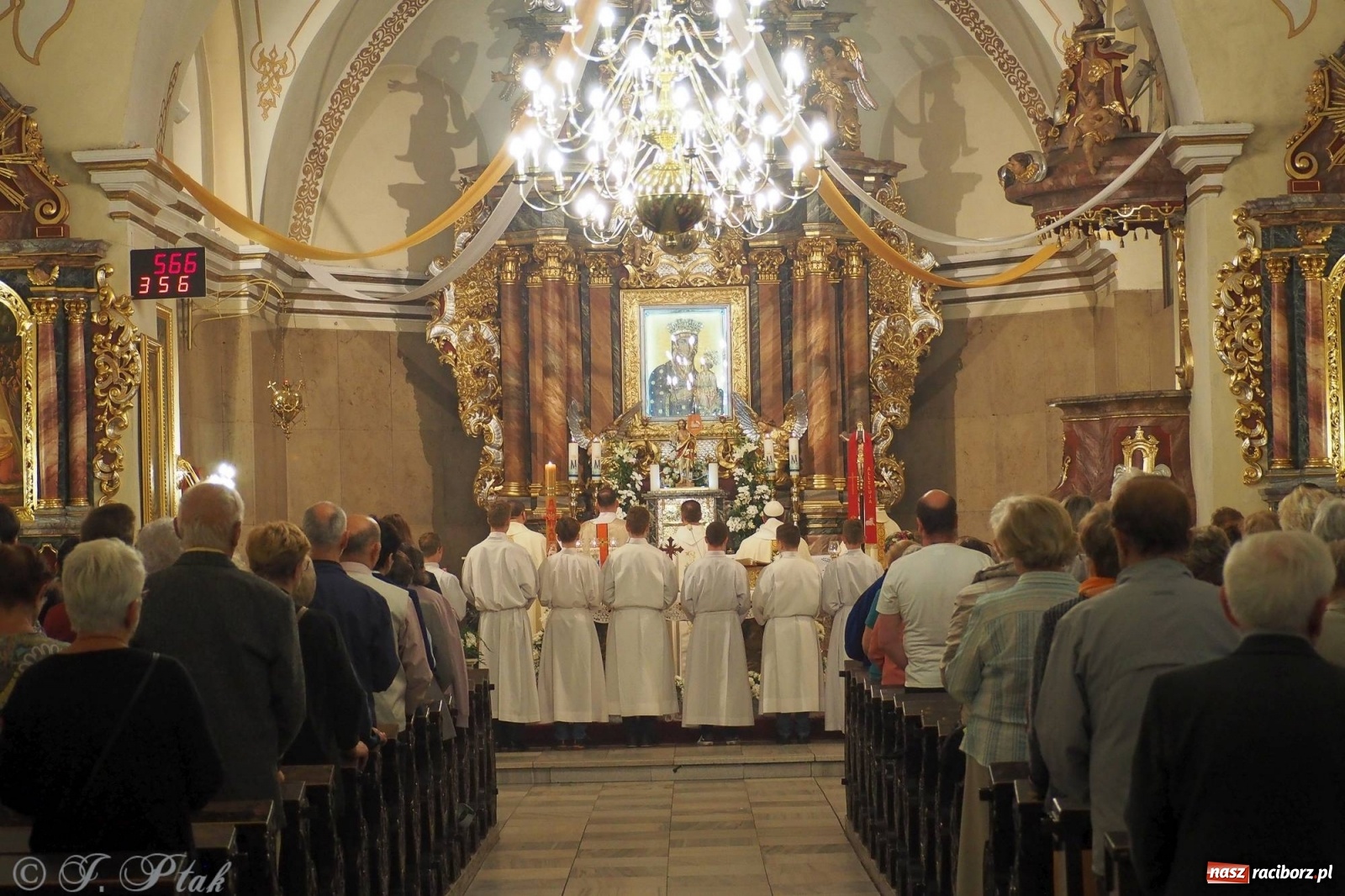 Zdjęcie w galerii na portalu naszraciborz.pl: Z Maryją w Kościele - w parafii Matki Bożej rozpoczęły się misje wiadomości z regionu