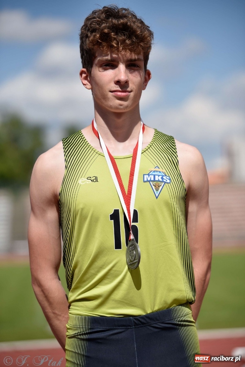 Zdjęcie w galerii na portalu naszraciborz.pl: Królowa sportu zagościła w Raciborzu. Polsko-czeska rywalizacja przy Zamkowej wiadomości z regionu