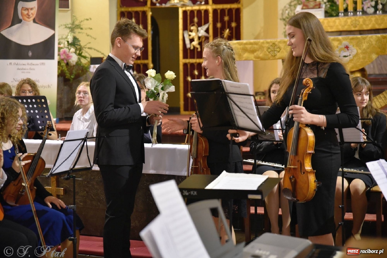 Zdjęcie w galerii na portalu naszraciborz.pl: Muzycy z Raciborza-Brzezia i Gliwic koncertowali w kościele NSPJ wiadomości z regionu