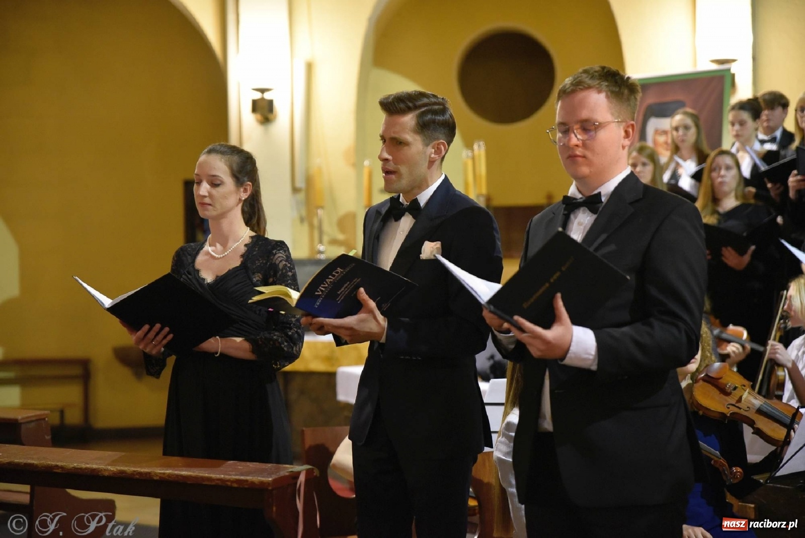 Zdjęcie w galerii na portalu naszraciborz.pl: Muzycy z Raciborza-Brzezia i Gliwic koncertowali w kościele NSPJ wiadomości z regionu