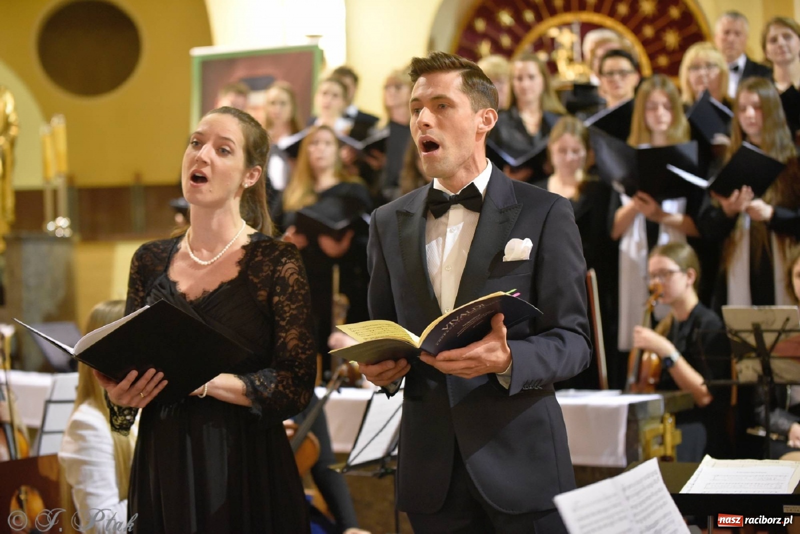 Zdjęcie w galerii na portalu naszraciborz.pl: Muzycy z Raciborza-Brzezia i Gliwic koncertowali w kościele NSPJ wiadomości z regionu