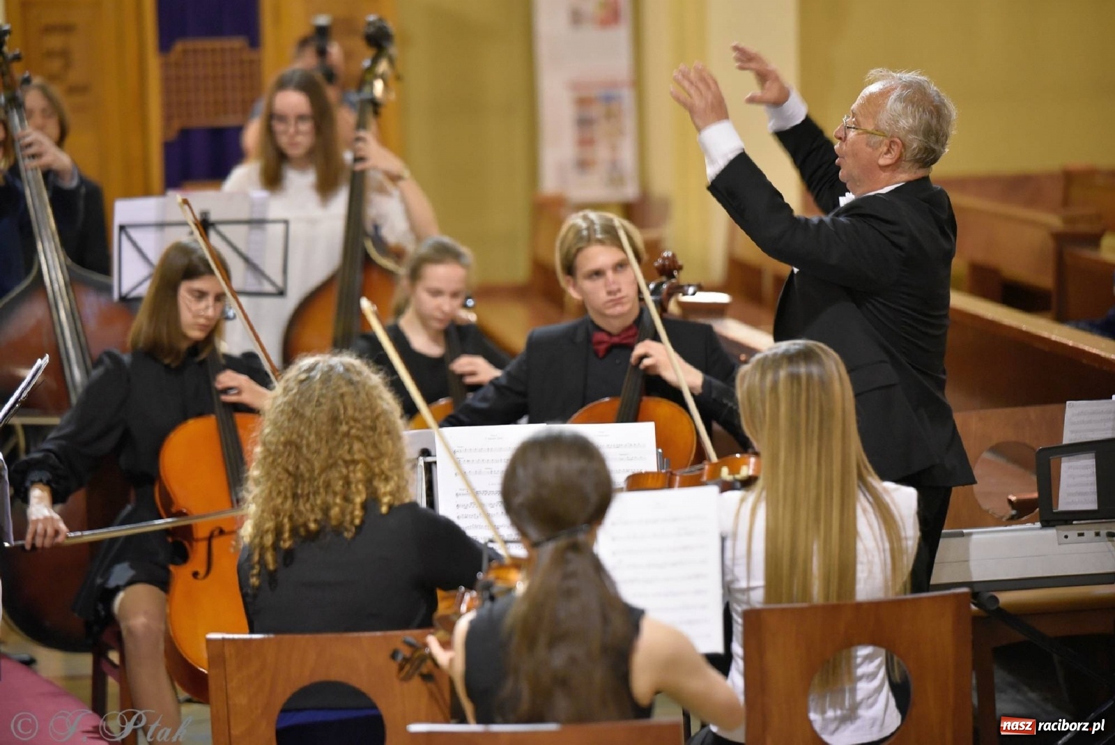 Zdjęcie w galerii na portalu naszraciborz.pl: Muzycy z Raciborza-Brzezia i Gliwic koncertowali w kościele NSPJ wiadomości z regionu