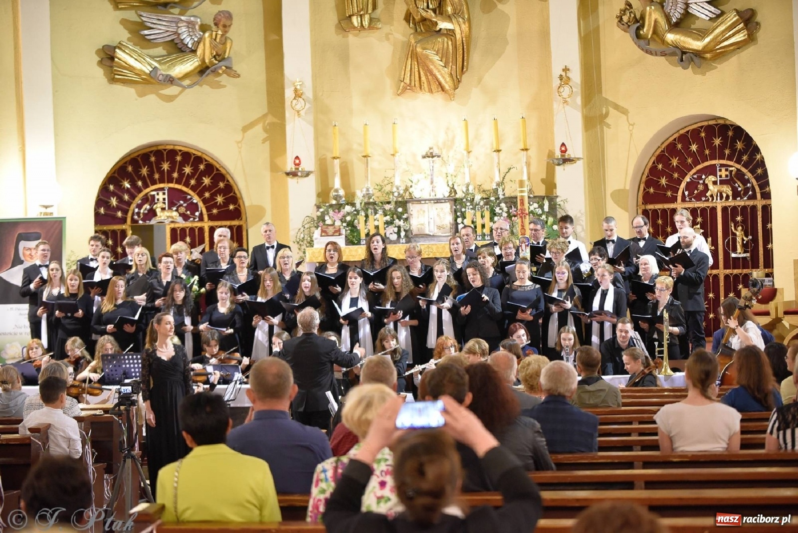 Zdjęcie w galerii na portalu naszraciborz.pl: Muzycy z Raciborza-Brzezia i Gliwic koncertowali w kościele NSPJ wiadomości z regionu