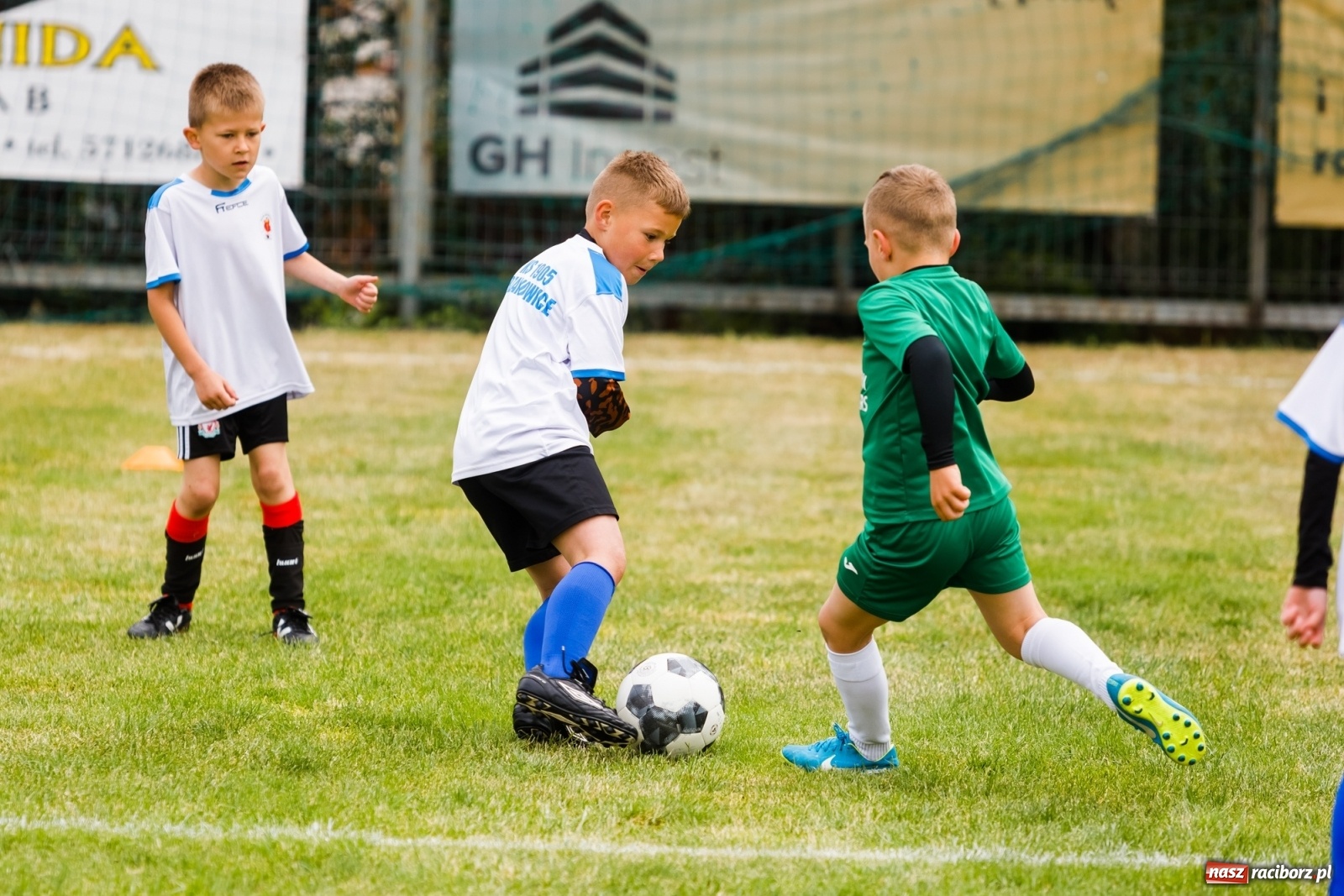 Zdjęcie w galerii na portalu naszraciborz.pl: Emocje połączone z frajdą. II Turniej Małych Bajtlów za nami [FOTO] wiadomości z regionu