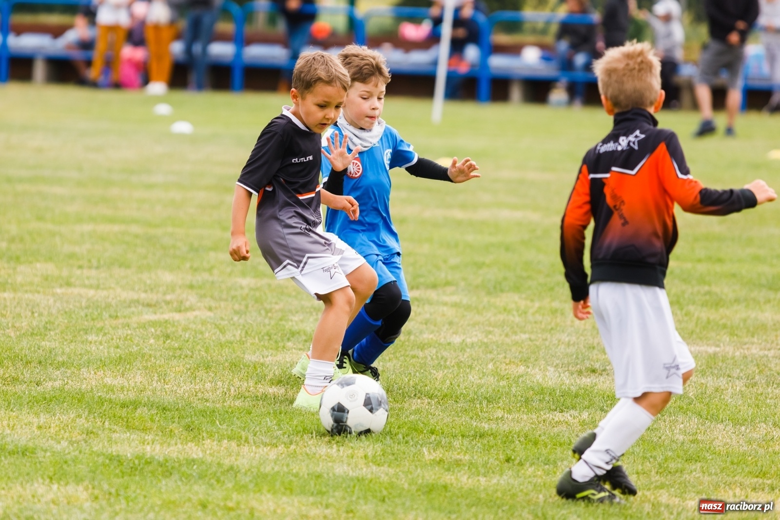 Zdjęcie w galerii na portalu naszraciborz.pl: Emocje połączone z frajdą. II Turniej Małych Bajtlów za nami [FOTO] wiadomości z regionu