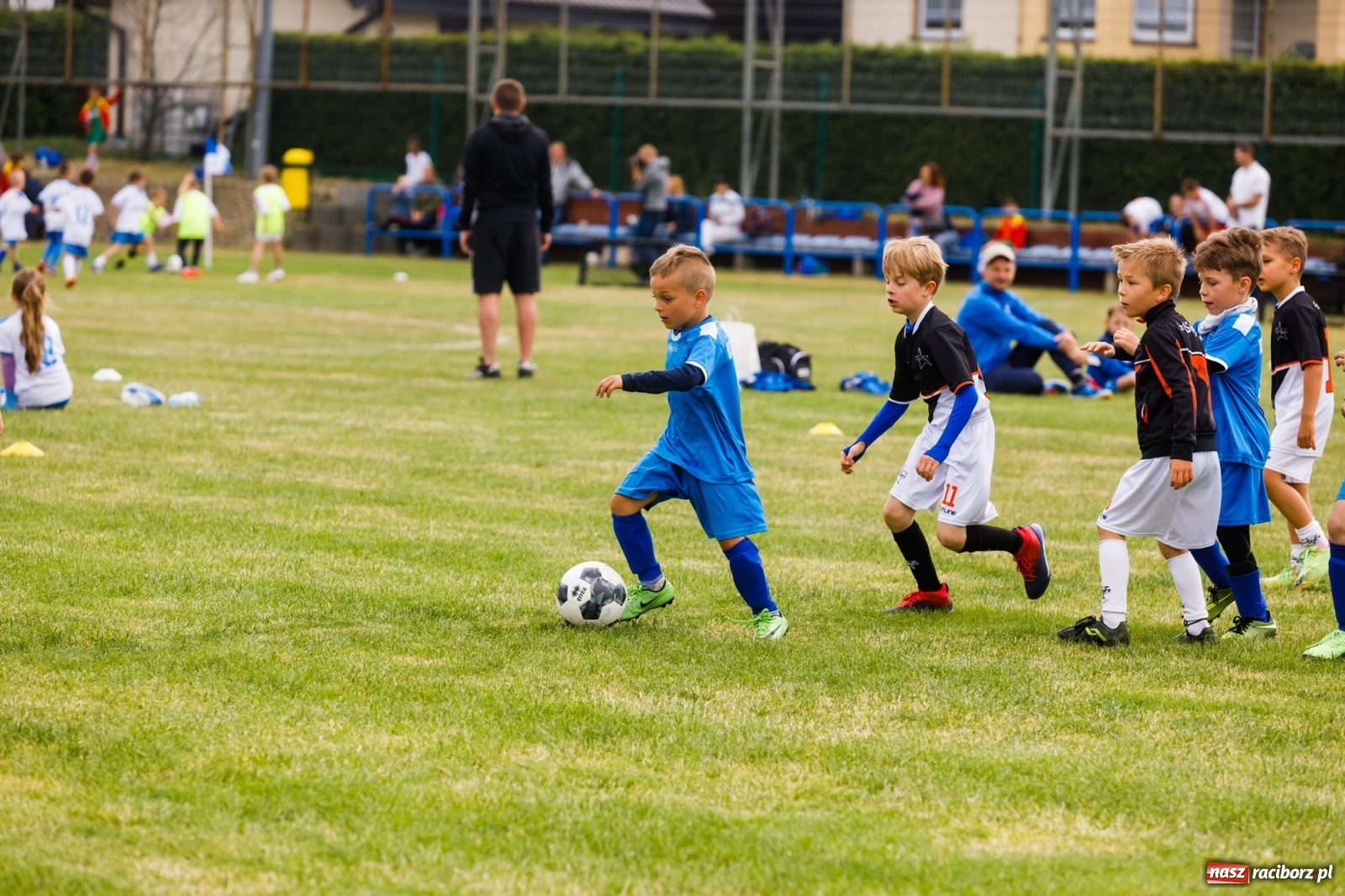 Zdjęcie w galerii na portalu naszraciborz.pl: Emocje połączone z frajdą. II Turniej Małych Bajtlów za nami [FOTO] wiadomości z regionu
