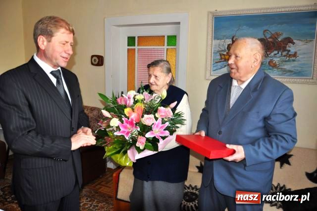 Zdjęcie w galerii na portalu naszraciborz.pl: Małżonkę wypatrzył w ogrodzie... wiadomości z regionu