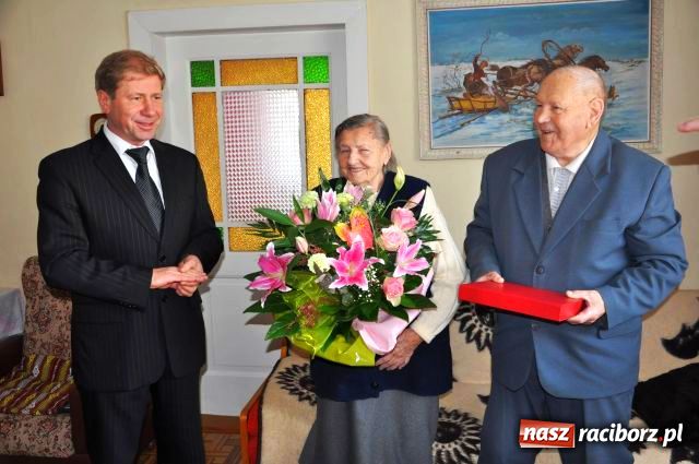 Zdjęcie w galerii na portalu naszraciborz.pl: Małżonkę wypatrzył w ogrodzie... wiadomości z regionu