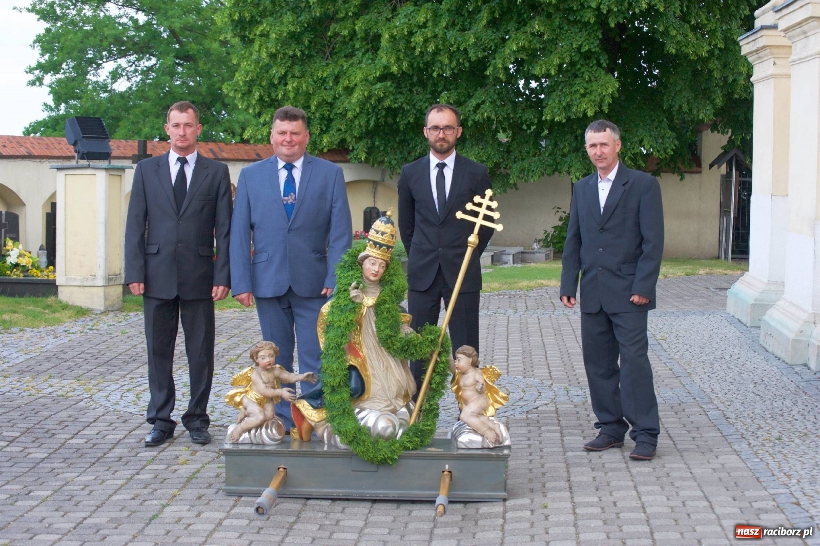 Zdjęcie w galerii na portalu naszraciborz.pl: Wierni z Tworkowa, Owsiszcz, Bolesławia i czeskiej Haci na Urbanku [FOTO i WIDEO] wiadomości z regionu