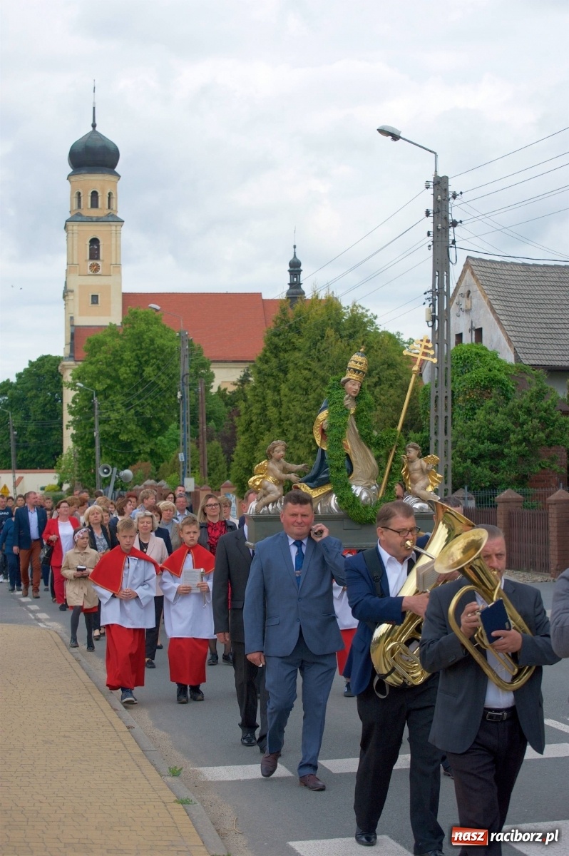 Zdjęcie w galerii na portalu naszraciborz.pl: Wierni z Tworkowa, Owsiszcz, Bolesławia i czeskiej Haci na Urbanku [FOTO i WIDEO] wiadomości z regionu