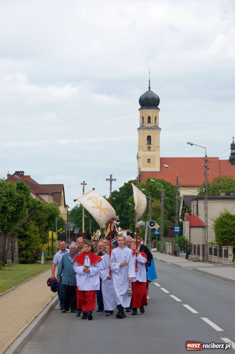 Zdjęcie w galerii na portalu naszraciborz.pl: Wierni z Tworkowa, Owsiszcz, Bolesławia i czeskiej Haci na Urbanku [FOTO i WIDEO] wiadomości z regionu