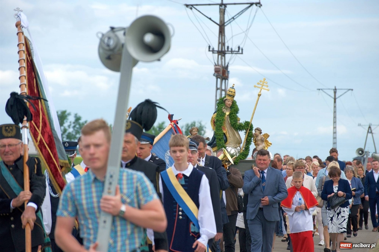 Zdjęcie w galerii na portalu naszraciborz.pl: Wierni z Tworkowa, Owsiszcz, Bolesławia i czeskiej Haci na Urbanku [FOTO i WIDEO] wiadomości z regionu