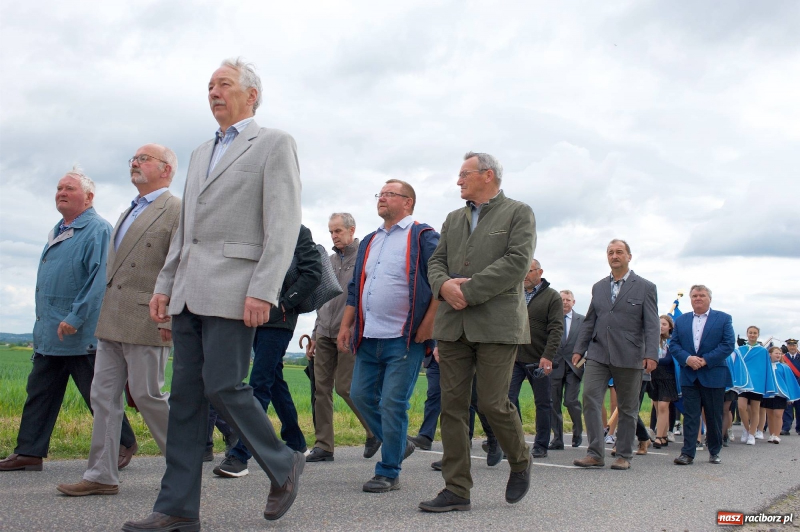 Zdjęcie w galerii na portalu naszraciborz.pl: Wierni z Tworkowa, Owsiszcz, Bolesławia i czeskiej Haci na Urbanku [FOTO i WIDEO] wiadomości z regionu