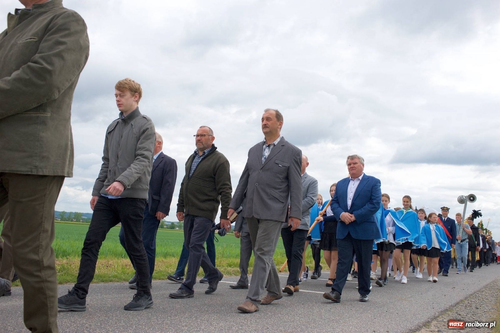 Zdjęcie w galerii na portalu naszraciborz.pl: Wierni z Tworkowa, Owsiszcz, Bolesławia i czeskiej Haci na Urbanku [FOTO i WIDEO] wiadomości z regionu