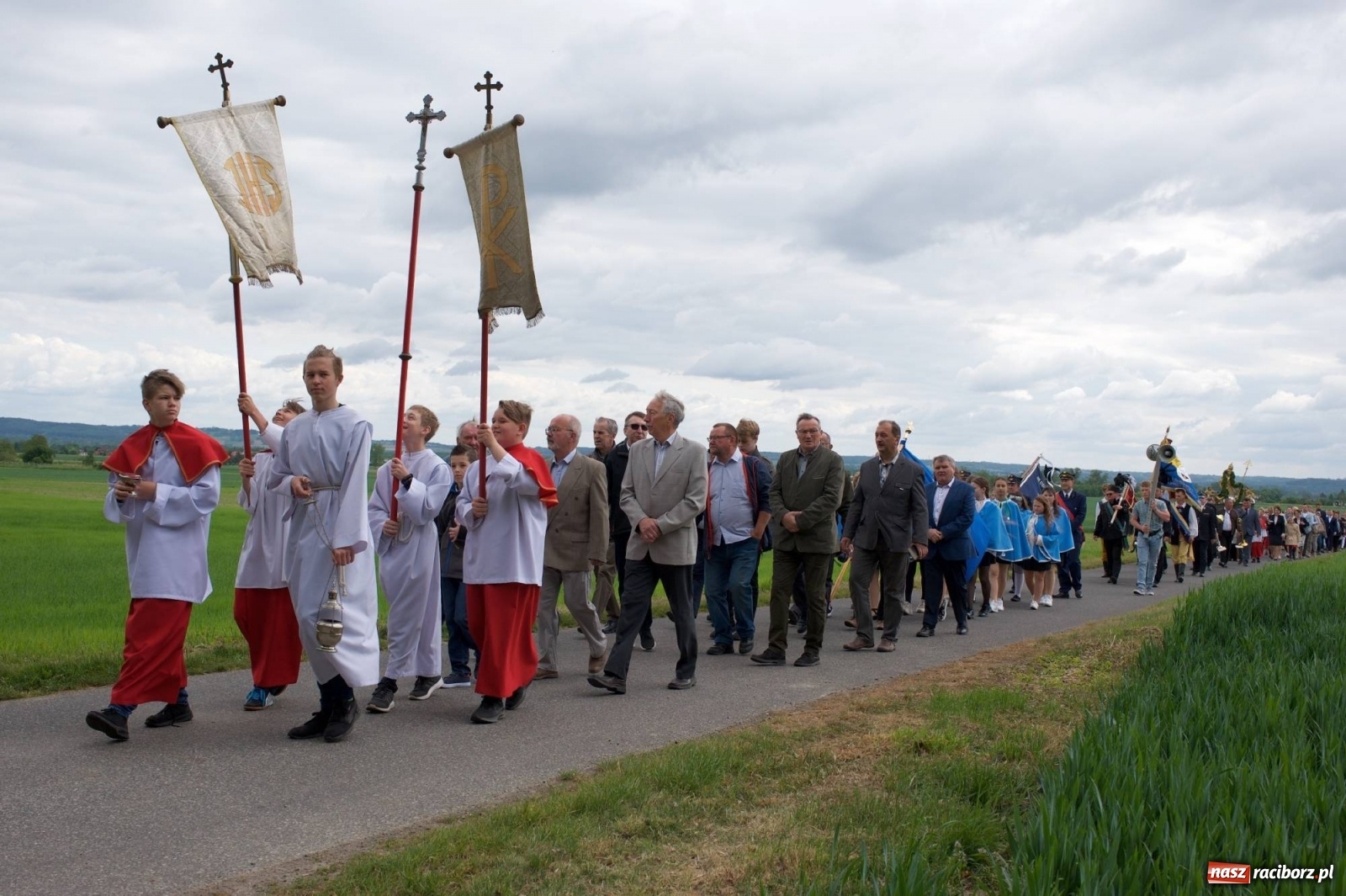 Zdjęcie w galerii na portalu naszraciborz.pl: Wierni z Tworkowa, Owsiszcz, Bolesławia i czeskiej Haci na Urbanku [FOTO i WIDEO] wiadomości z regionu