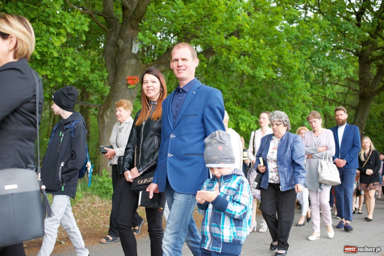 Zdjęcie w galerii na portalu naszraciborz.pl: Wierni z Tworkowa, Owsiszcz, Bolesławia i czeskiej Haci na Urbanku [FOTO i WIDEO] wiadomości z regionu