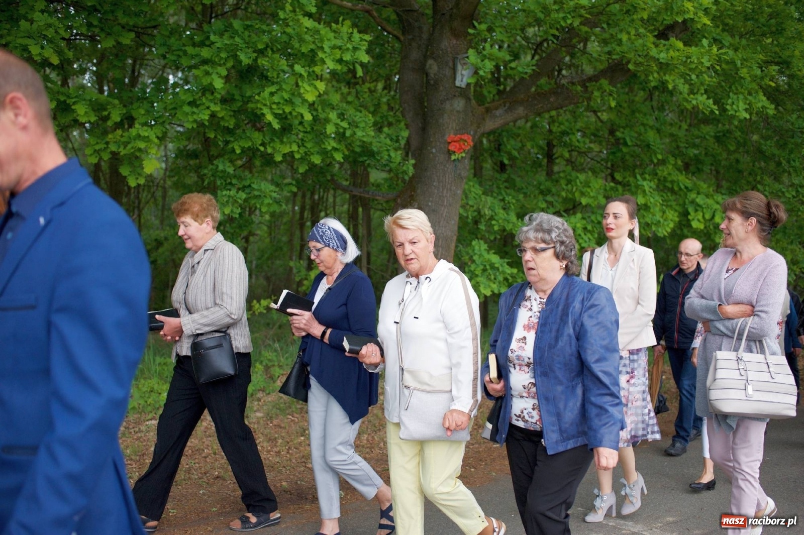 Zdjęcie w galerii na portalu naszraciborz.pl: Wierni z Tworkowa, Owsiszcz, Bolesławia i czeskiej Haci na Urbanku [FOTO i WIDEO] wiadomości z regionu
