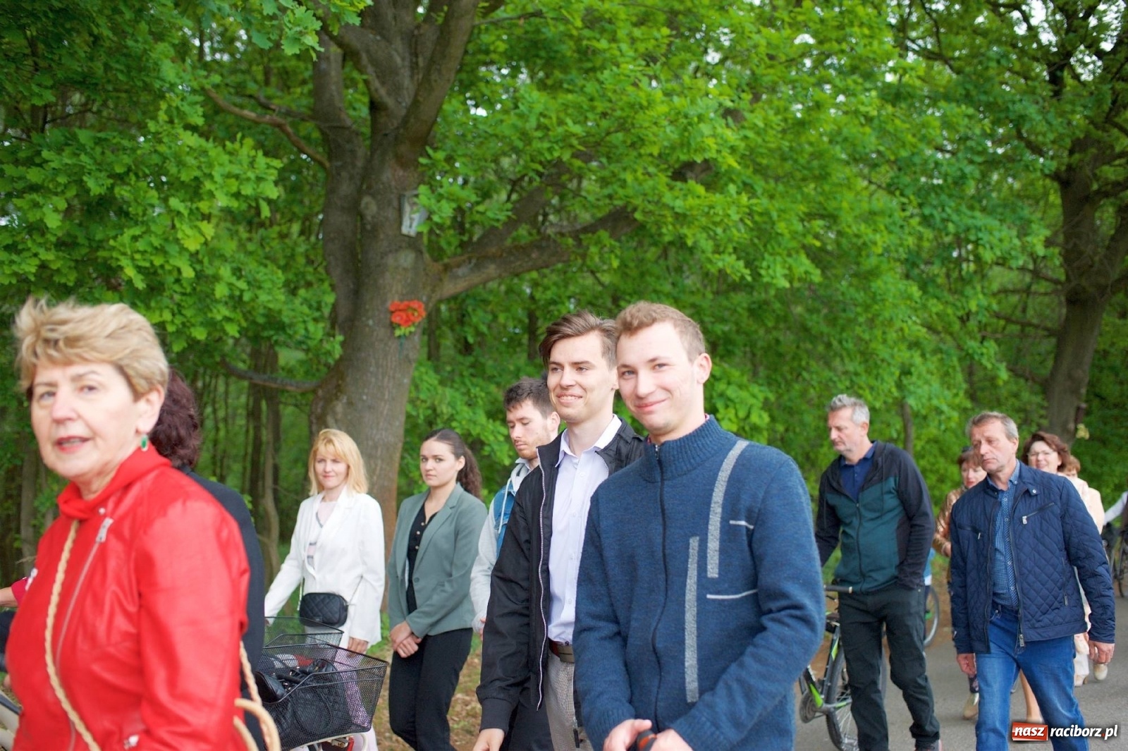 Zdjęcie w galerii na portalu naszraciborz.pl: Wierni z Tworkowa, Owsiszcz, Bolesławia i czeskiej Haci na Urbanku [FOTO i WIDEO] wiadomości z regionu