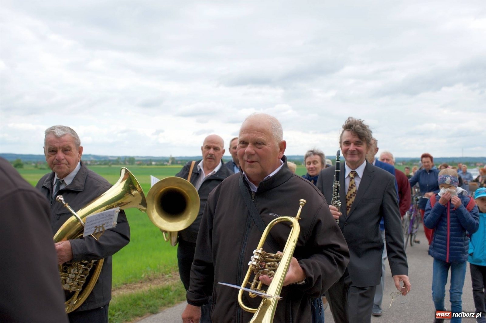 Zdjęcie w galerii na portalu naszraciborz.pl: Wierni z Tworkowa, Owsiszcz, Bolesławia i czeskiej Haci na Urbanku [FOTO i WIDEO] wiadomości z regionu
