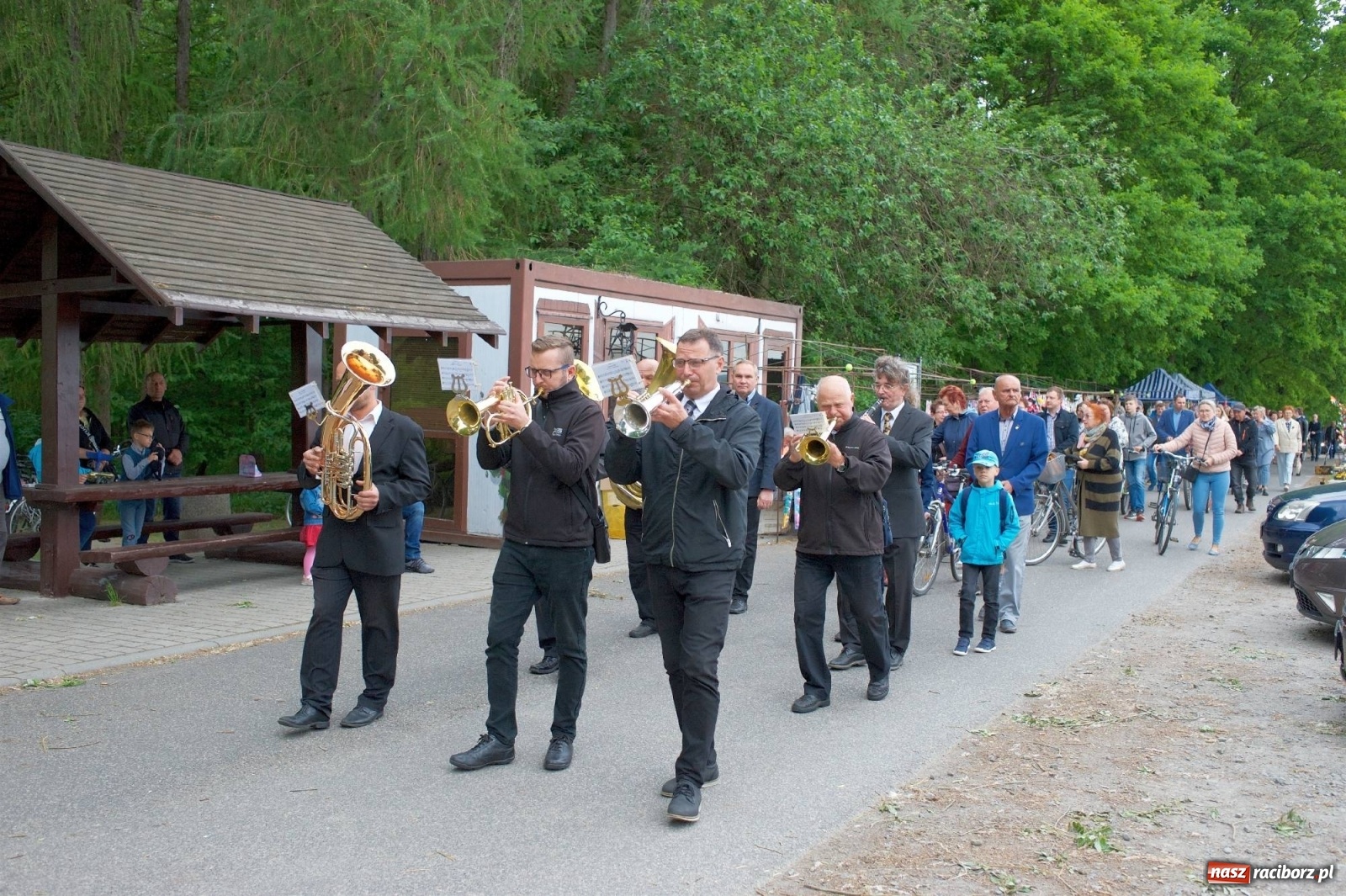 Zdjęcie w galerii na portalu naszraciborz.pl: Wierni z Tworkowa, Owsiszcz, Bolesławia i czeskiej Haci na Urbanku [FOTO i WIDEO] wiadomości z regionu