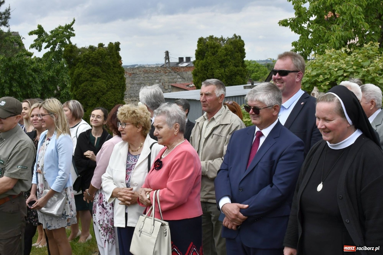 Zdjęcie w galerii na portalu naszraciborz.pl: Wielkie święto w Raciborzu-Brzeziu. Finał Dni Dulcissimiańskich i posadzenie Dębu Niepodległości [FOTO i WIDEO] wiadomości z regionu