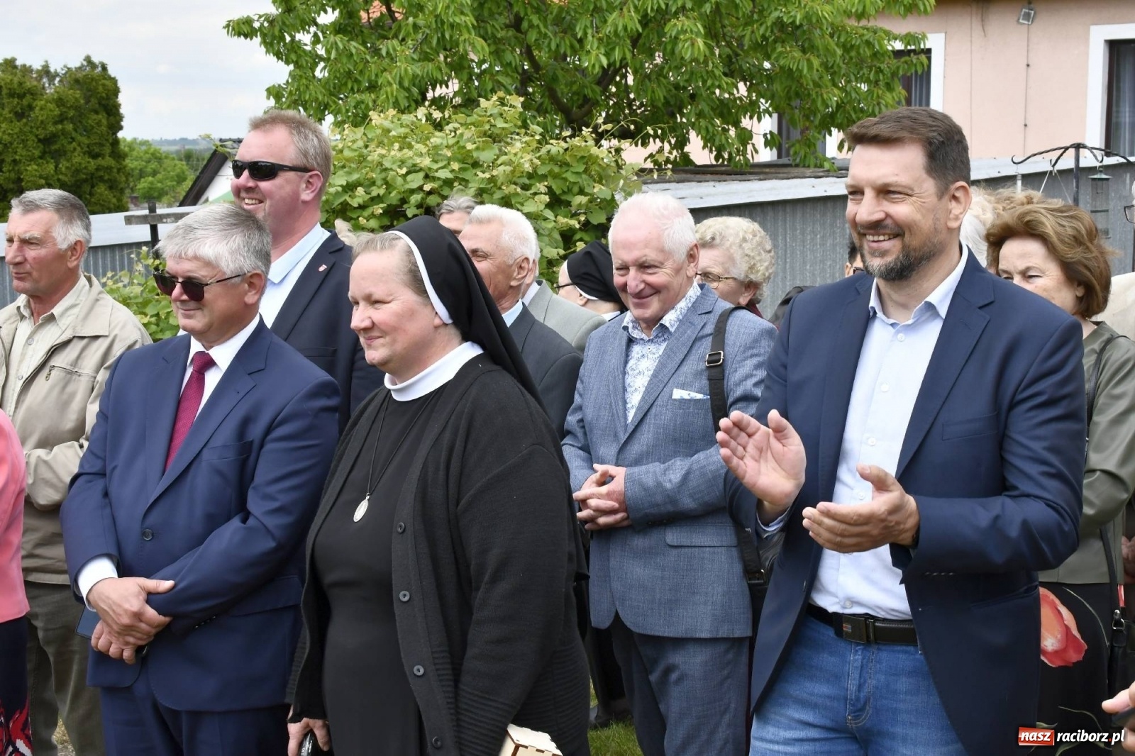 Zdjęcie w galerii na portalu naszraciborz.pl: Wielkie święto w Raciborzu-Brzeziu. Finał Dni Dulcissimiańskich i posadzenie Dębu Niepodległości [FOTO i WIDEO] wiadomości z regionu