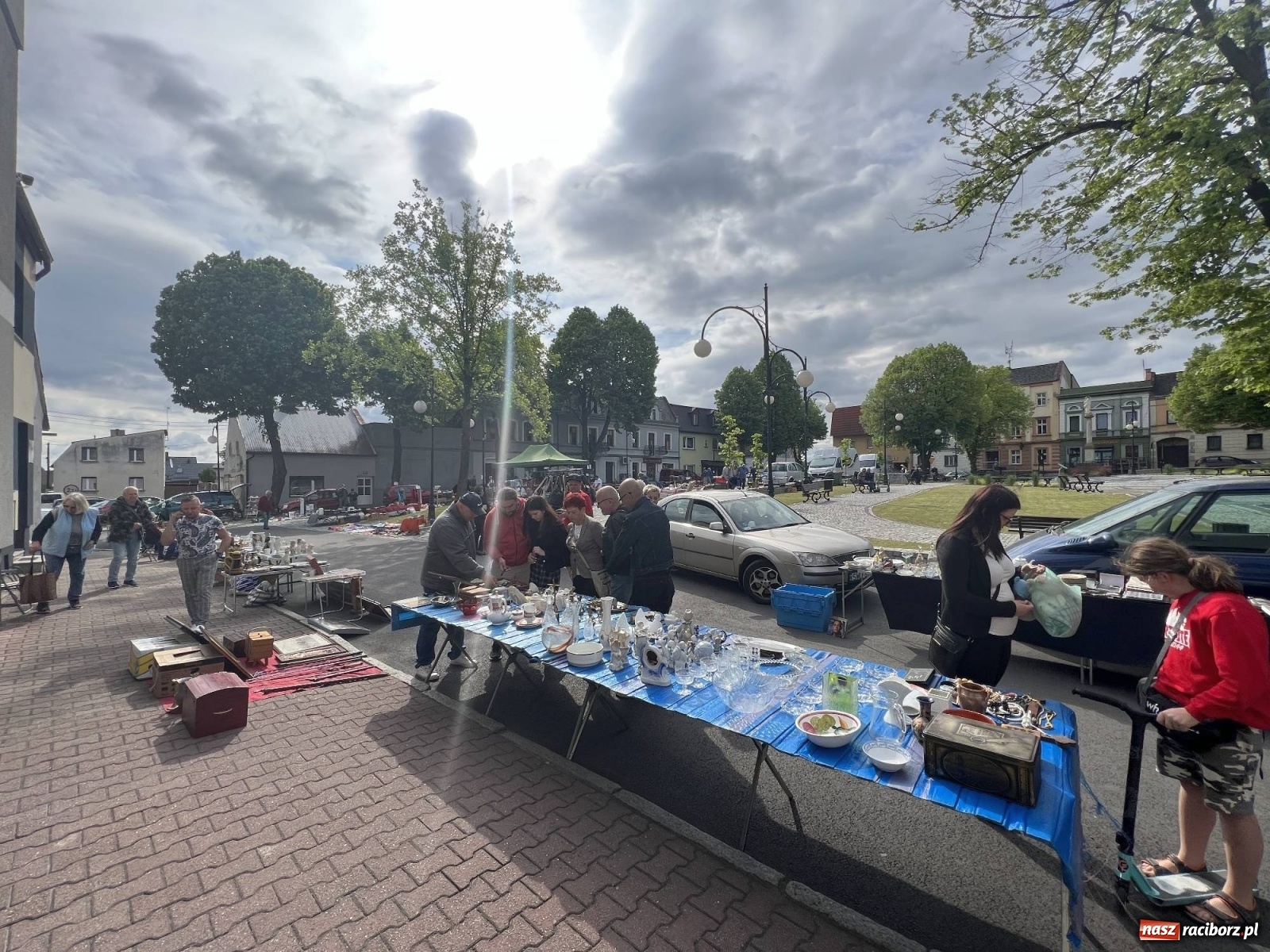 Zdjęcie w galerii na portalu naszraciborz.pl: Jarmark w Krzanowicach. Kupców sporo i rarytasy wiadomości z regionu