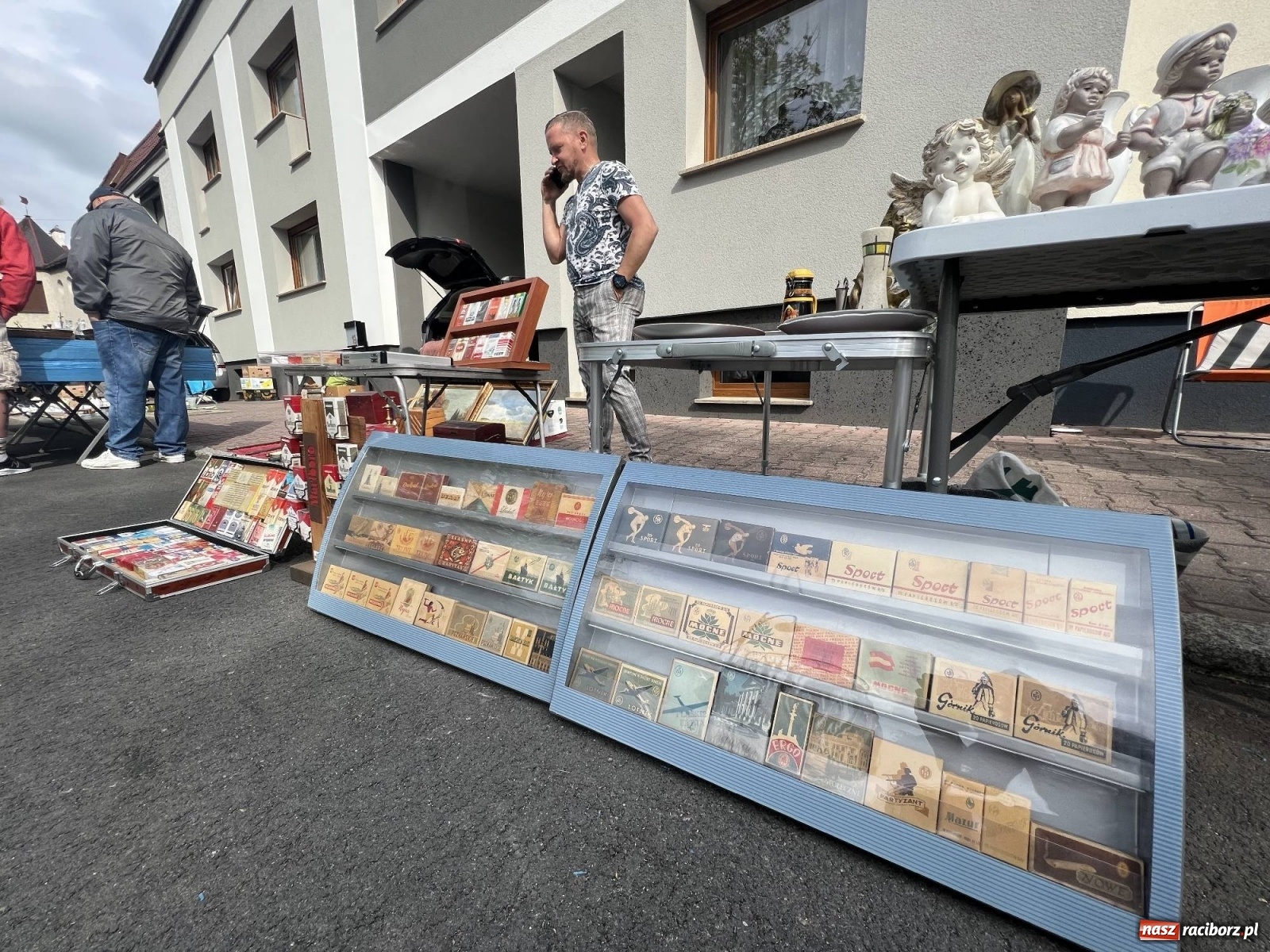 Zdjęcie w galerii na portalu naszraciborz.pl: Jarmark w Krzanowicach. Kupców sporo i rarytasy wiadomości z regionu