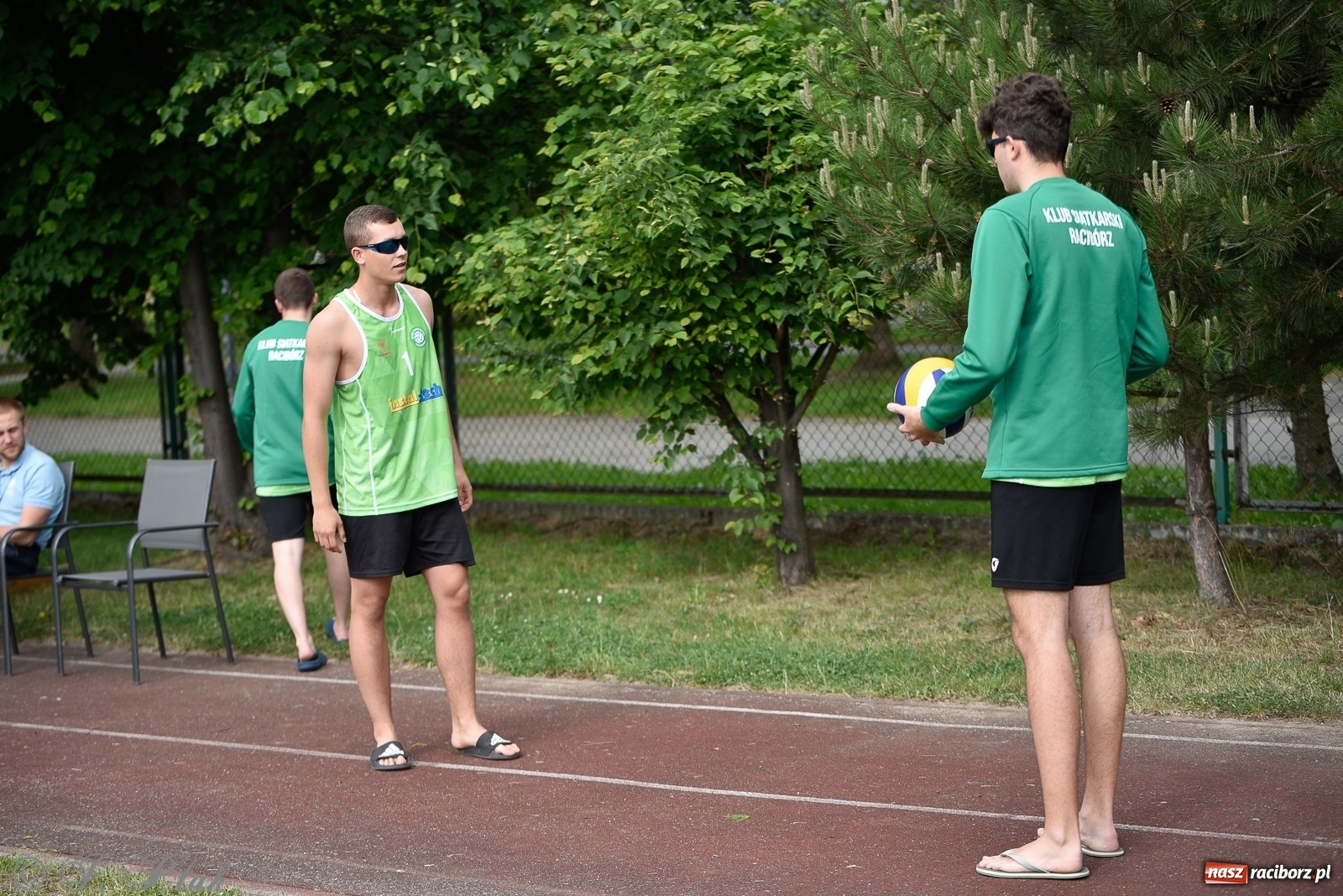 Zdjęcie w galerii na portalu naszraciborz.pl: Półfinał mistrzostw Śląska juniorów w siatkówce plażowej w Raciborzu i Krzanowicach [FOTO] wiadomości z regionu
