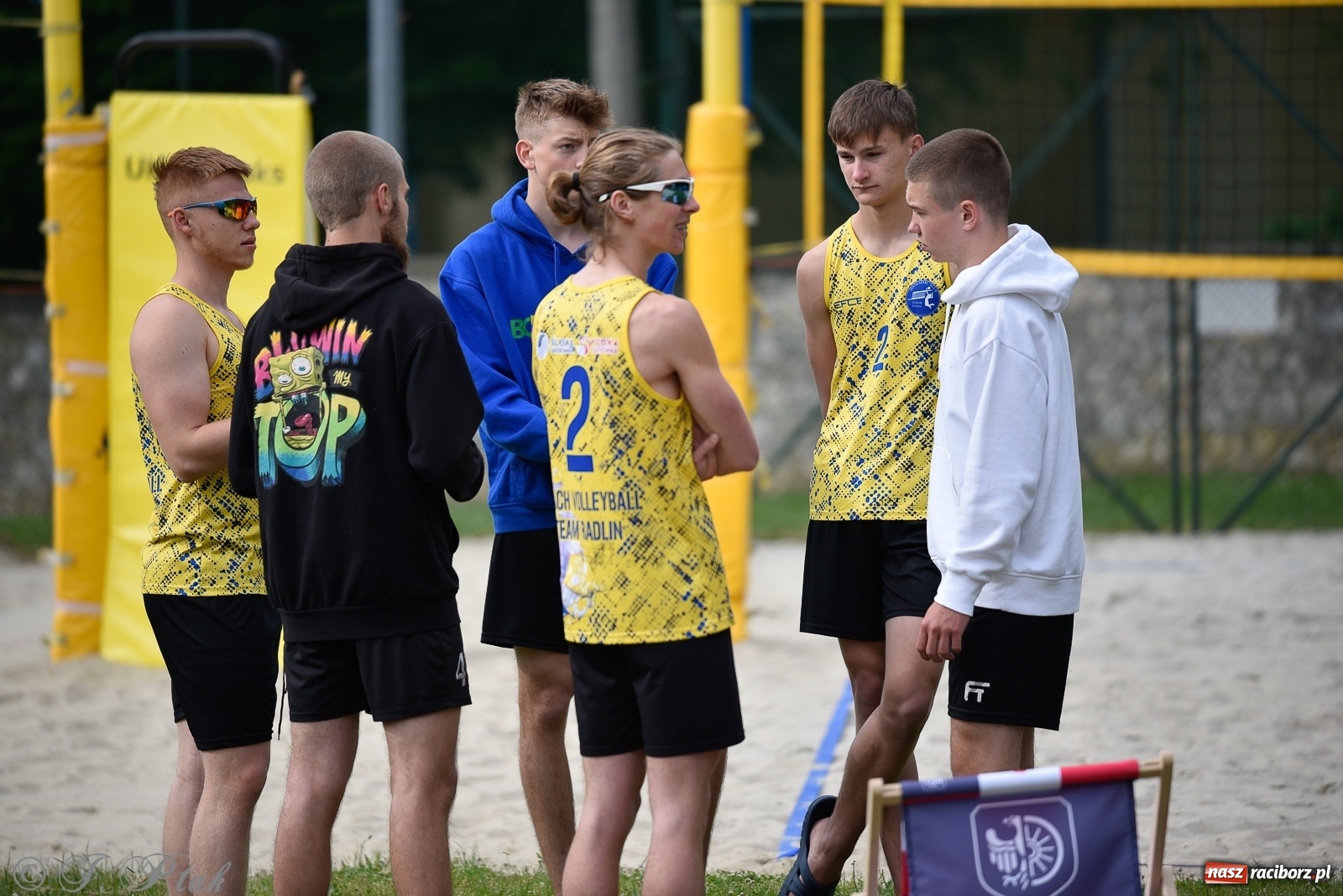 Zdjęcie w galerii na portalu naszraciborz.pl: Półfinał mistrzostw Śląska juniorów w siatkówce plażowej w Raciborzu i Krzanowicach [FOTO] wiadomości z regionu