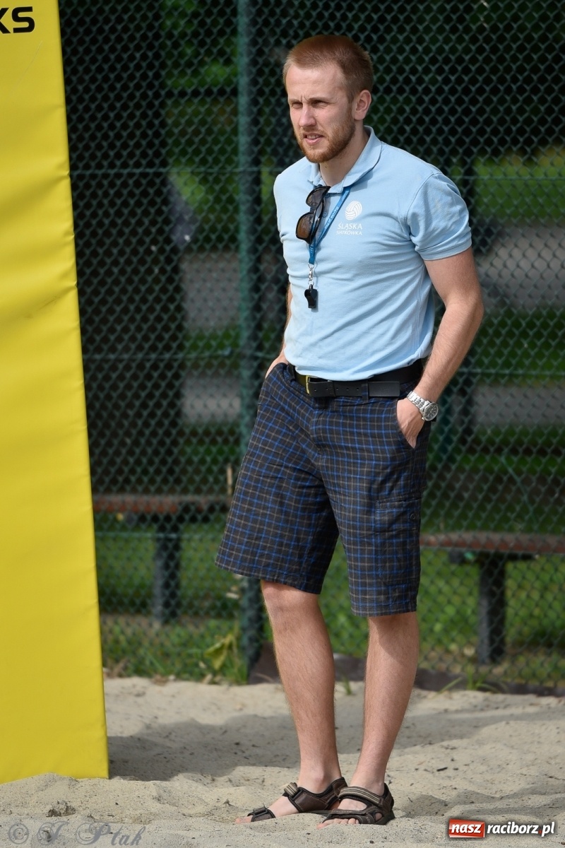 Zdjęcie w galerii na portalu naszraciborz.pl: Półfinał mistrzostw Śląska juniorów w siatkówce plażowej w Raciborzu i Krzanowicach [FOTO] wiadomości z regionu