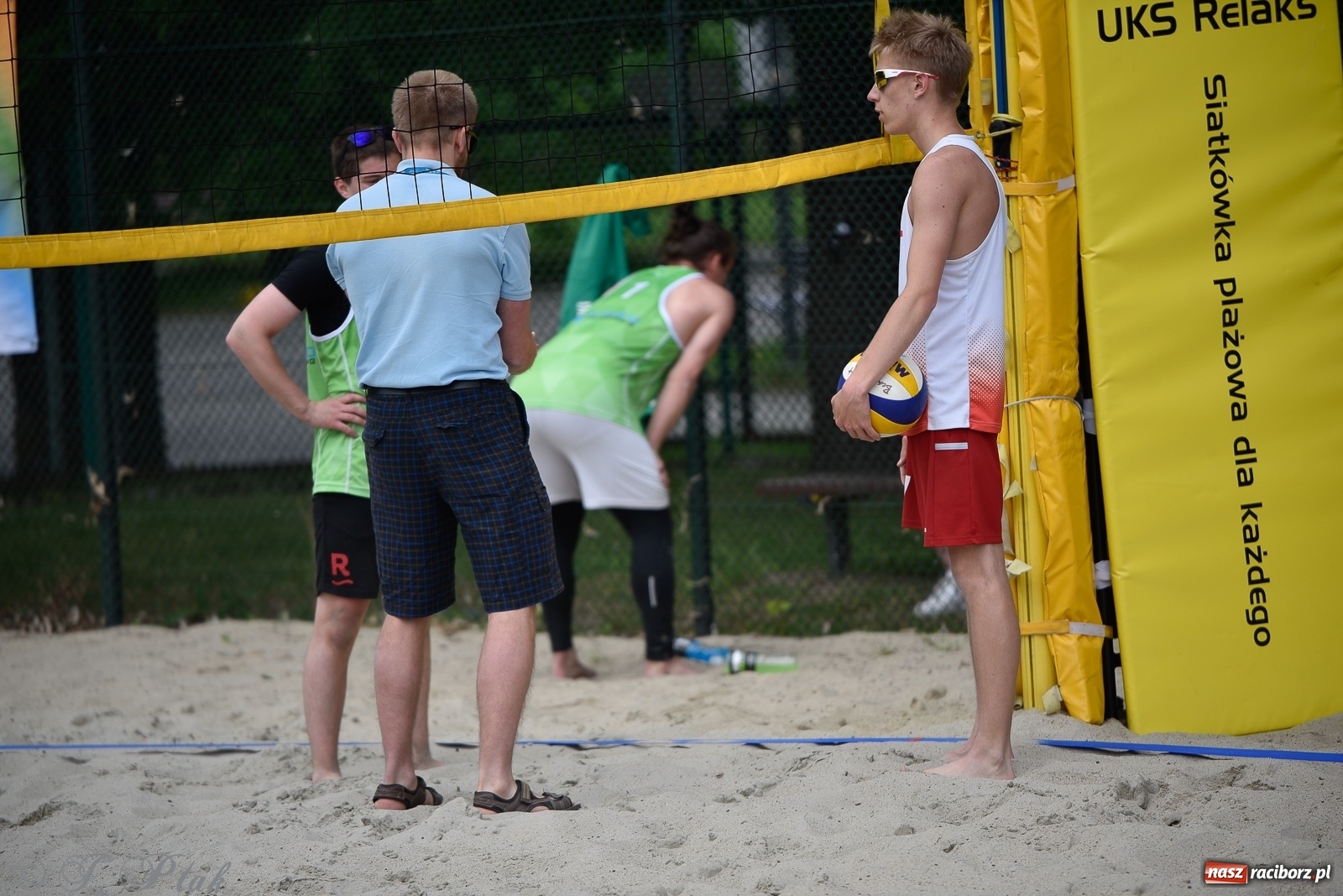 Zdjęcie w galerii na portalu naszraciborz.pl: Półfinał mistrzostw Śląska juniorów w siatkówce plażowej w Raciborzu i Krzanowicach [FOTO] wiadomości z regionu