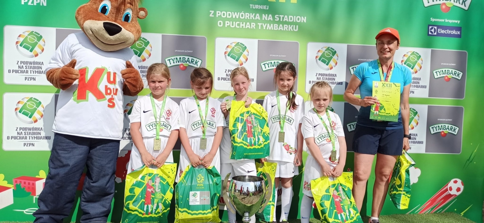 Zdjęcie w galerii na portalu naszraciborz.pl: Piłkarki z Rudnika najlepsze na Śląsku wiadomości z regionu