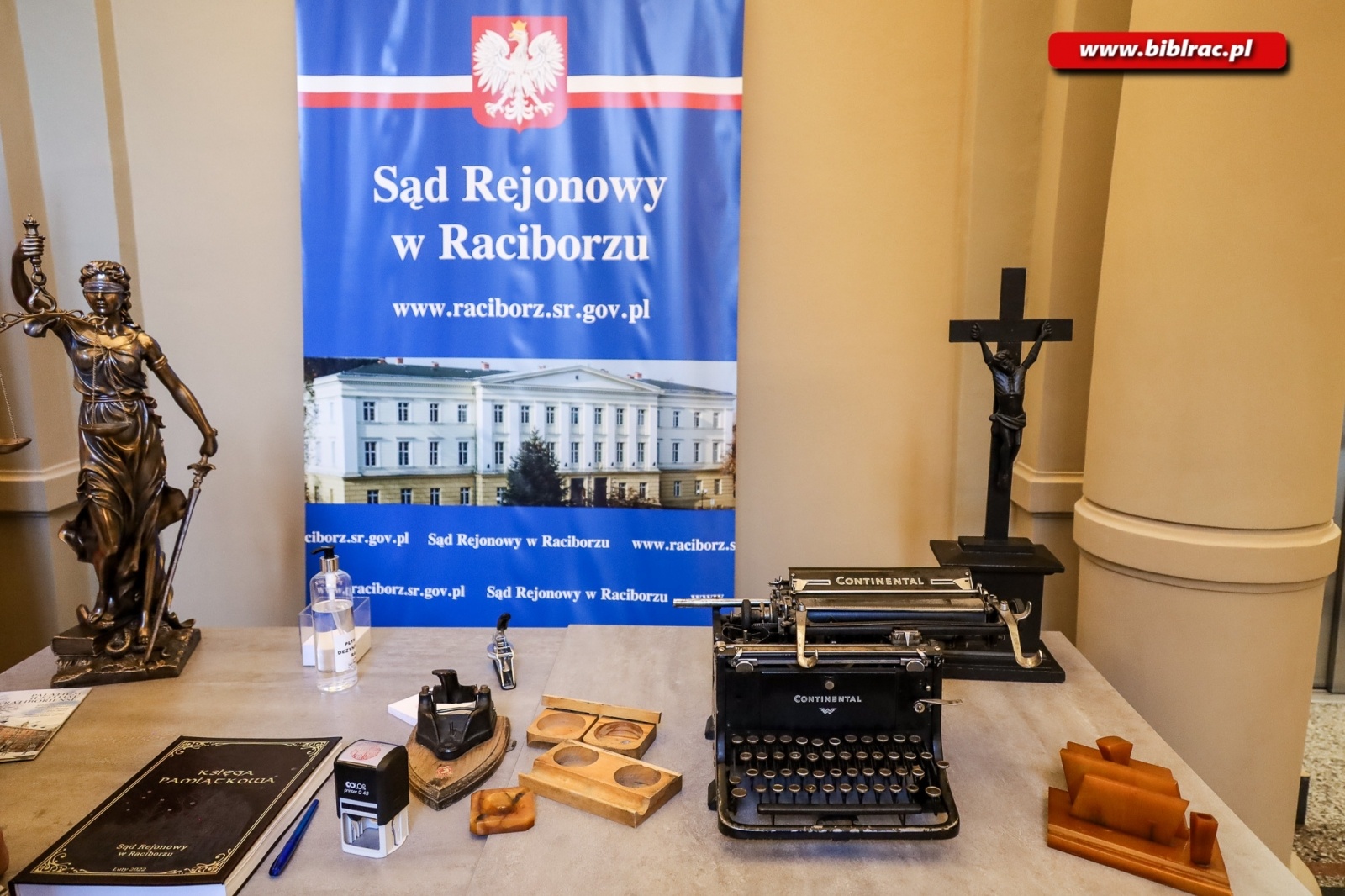 Zdjęcie w galerii na portalu naszraciborz.pl: Kryminalna Noc w Sądzie z biblioteką wiadomości z regionu