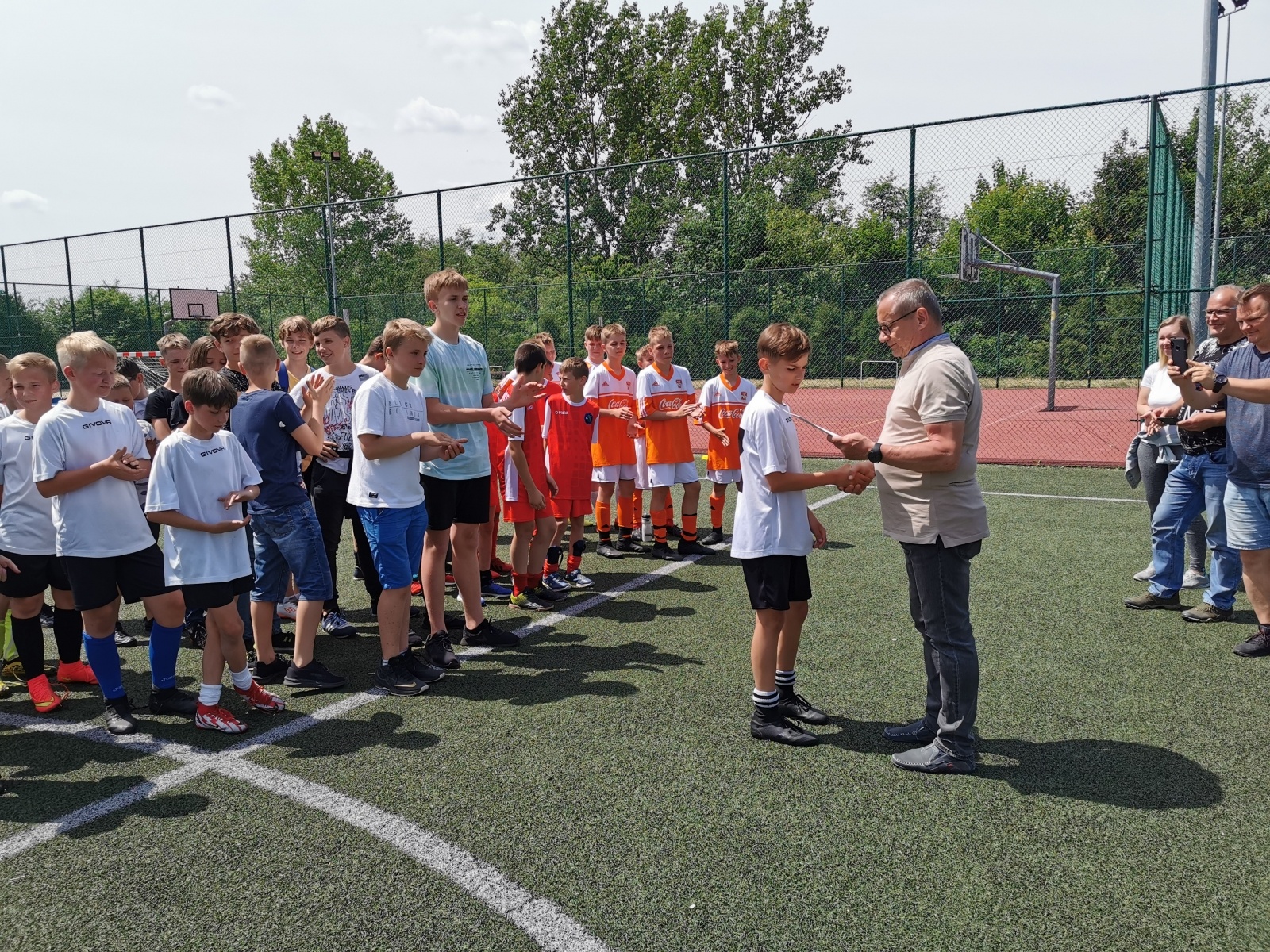Zdjęcie w galerii na portalu naszraciborz.pl: Piłkarze szkoły z Nędzy najlepsi w Krzanowicach wiadomości z regionu