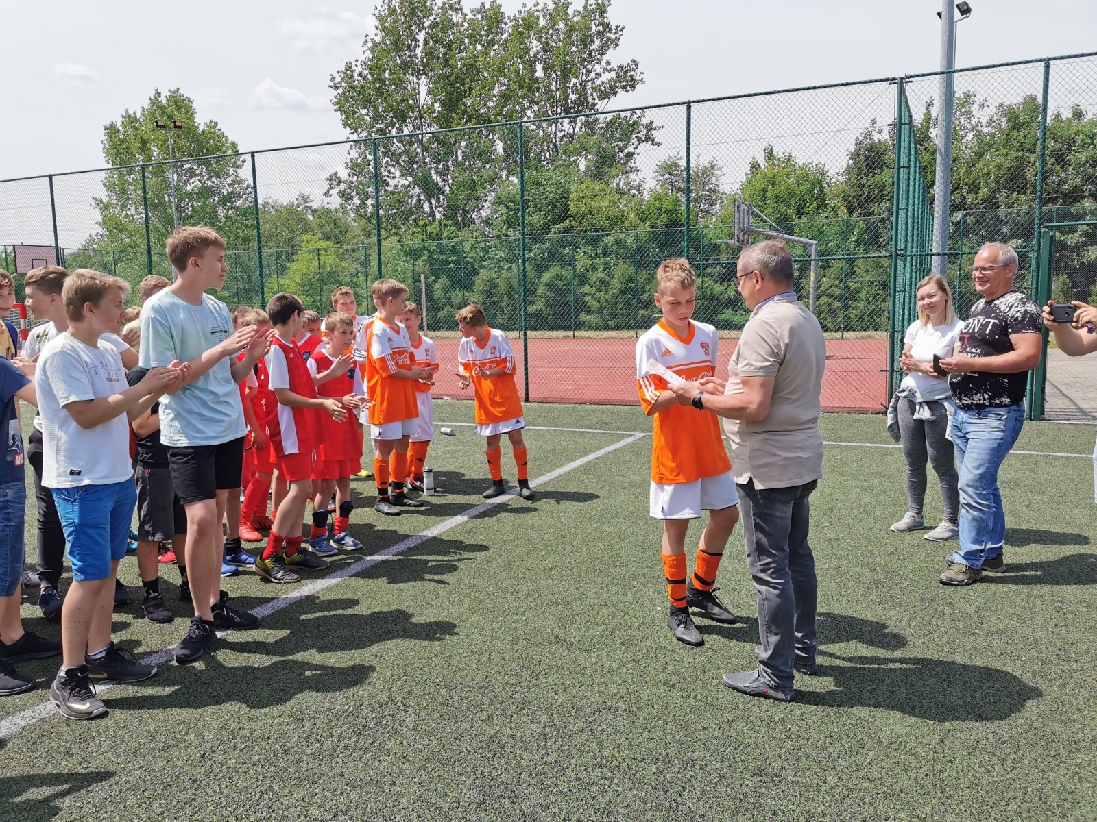 Zdjęcie w galerii na portalu naszraciborz.pl: Piłkarze szkoły z Nędzy najlepsi w Krzanowicach wiadomości z regionu