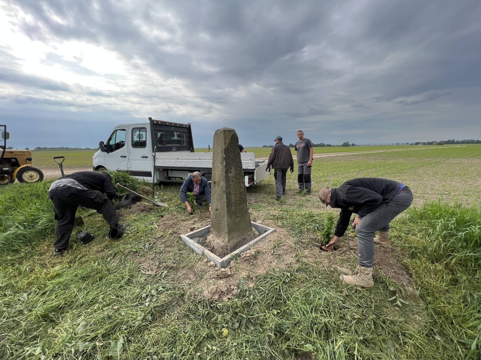 Zdjęcie w galerii na portalu naszraciborz.pl: Jeden kamień, trzy majątki i trzech grafów. Pamiątka po starych czasach w nowej aranżacji [FOTO i WIDEO] wiadomości z regionu