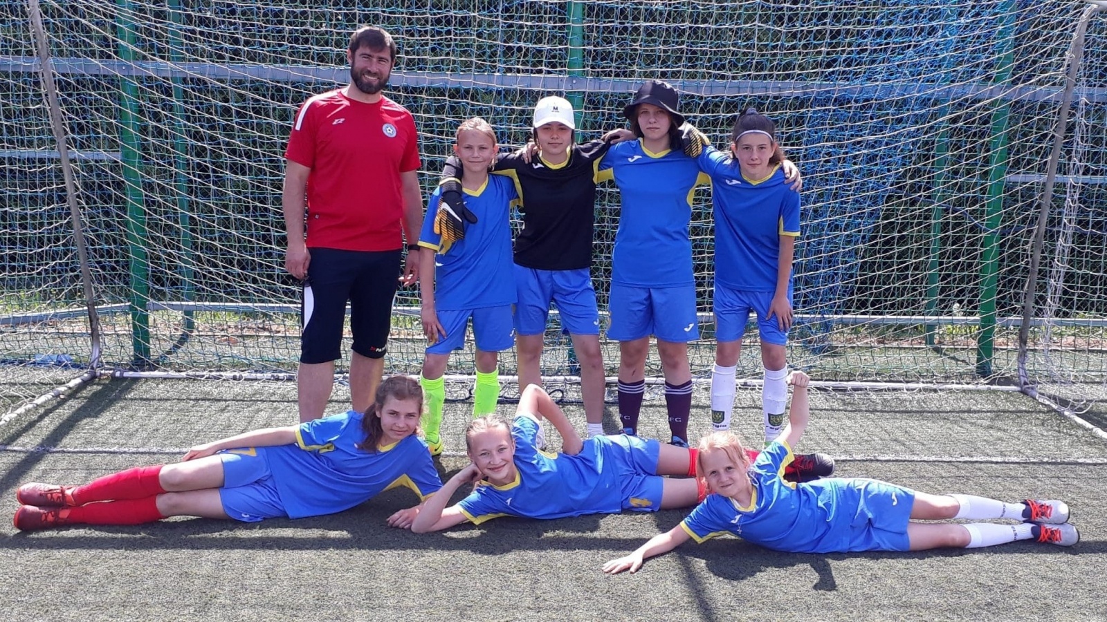 Zdjęcie w galerii na portalu naszraciborz.pl: Piłkarskie zmagania dziewcząt w Pietrowicach Wielkich wiadomości z regionu