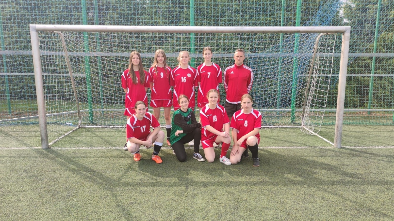 Zdjęcie w galerii na portalu naszraciborz.pl: Piłkarskie zmagania dziewcząt w Pietrowicach Wielkich wiadomości z regionu