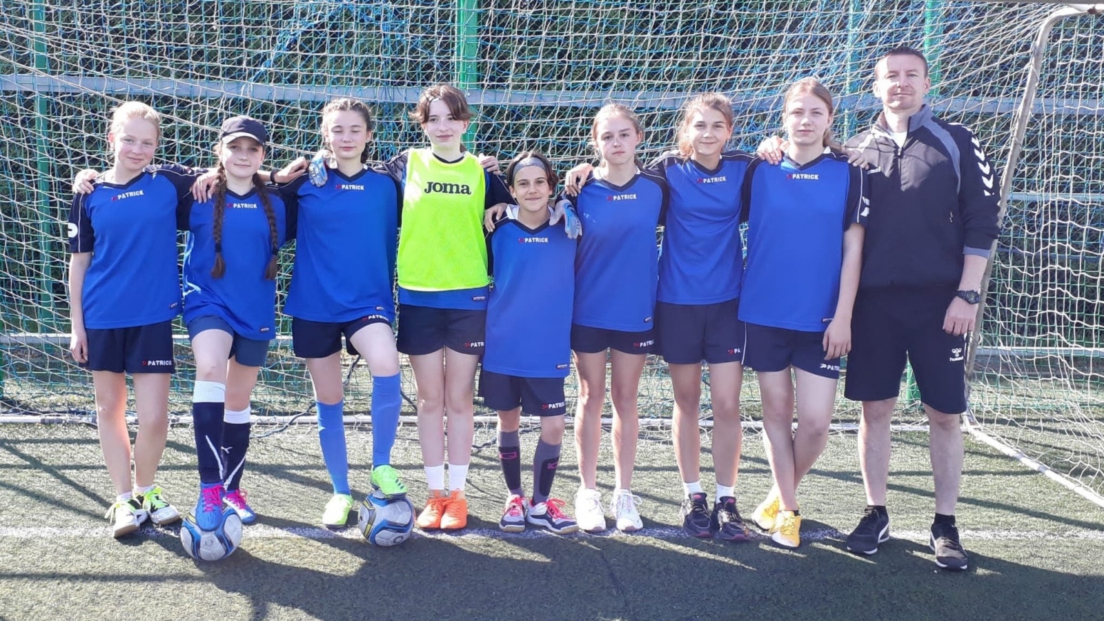 Zdjęcie w galerii na portalu naszraciborz.pl: Piłkarskie zmagania dziewcząt w Pietrowicach Wielkich wiadomości z regionu