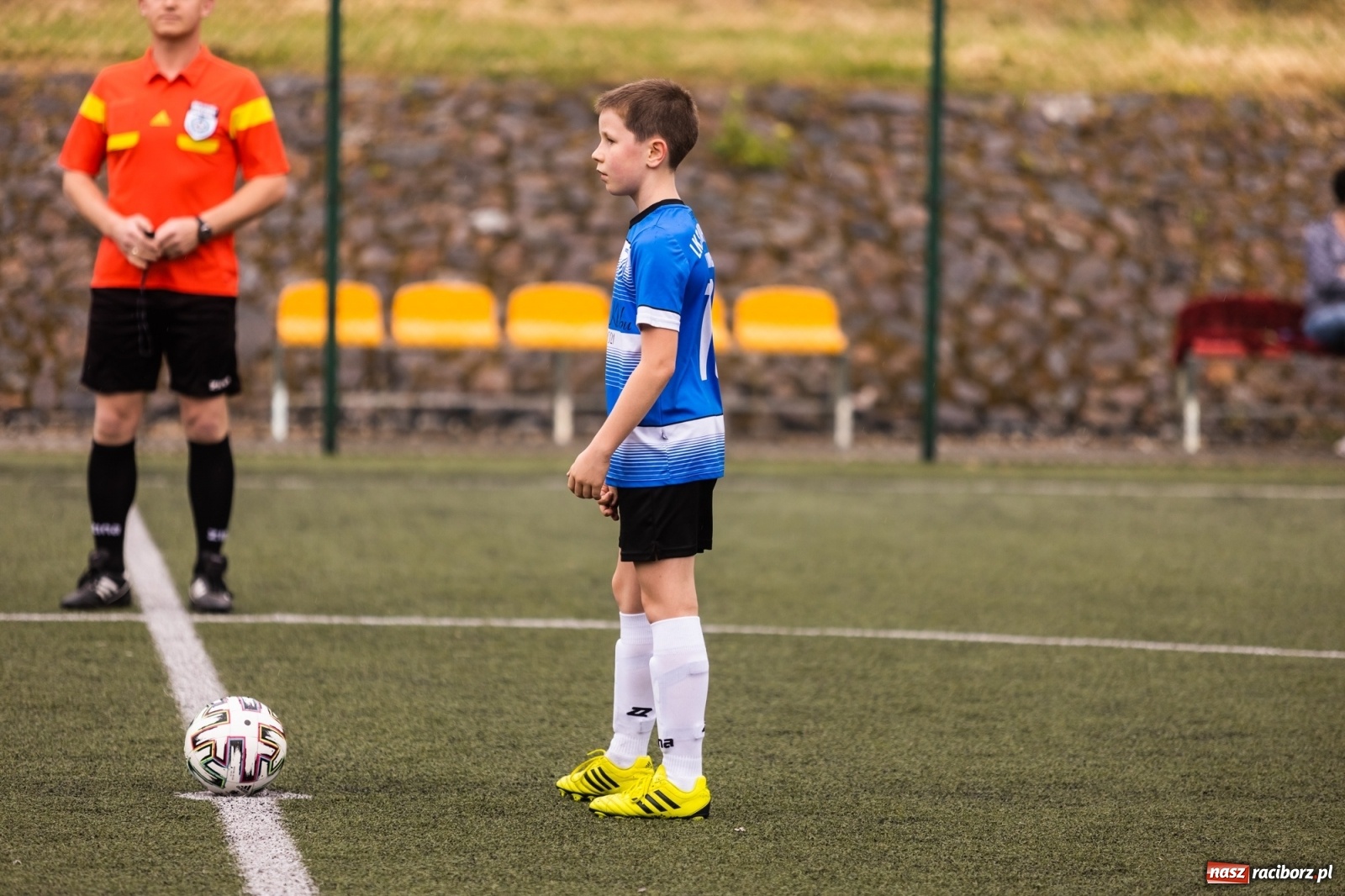 Zdjęcie w galerii na portalu naszraciborz.pl: Piłkarskie emocje w Krzanowicach. Grały orliki [FOTO] wiadomości z regionu