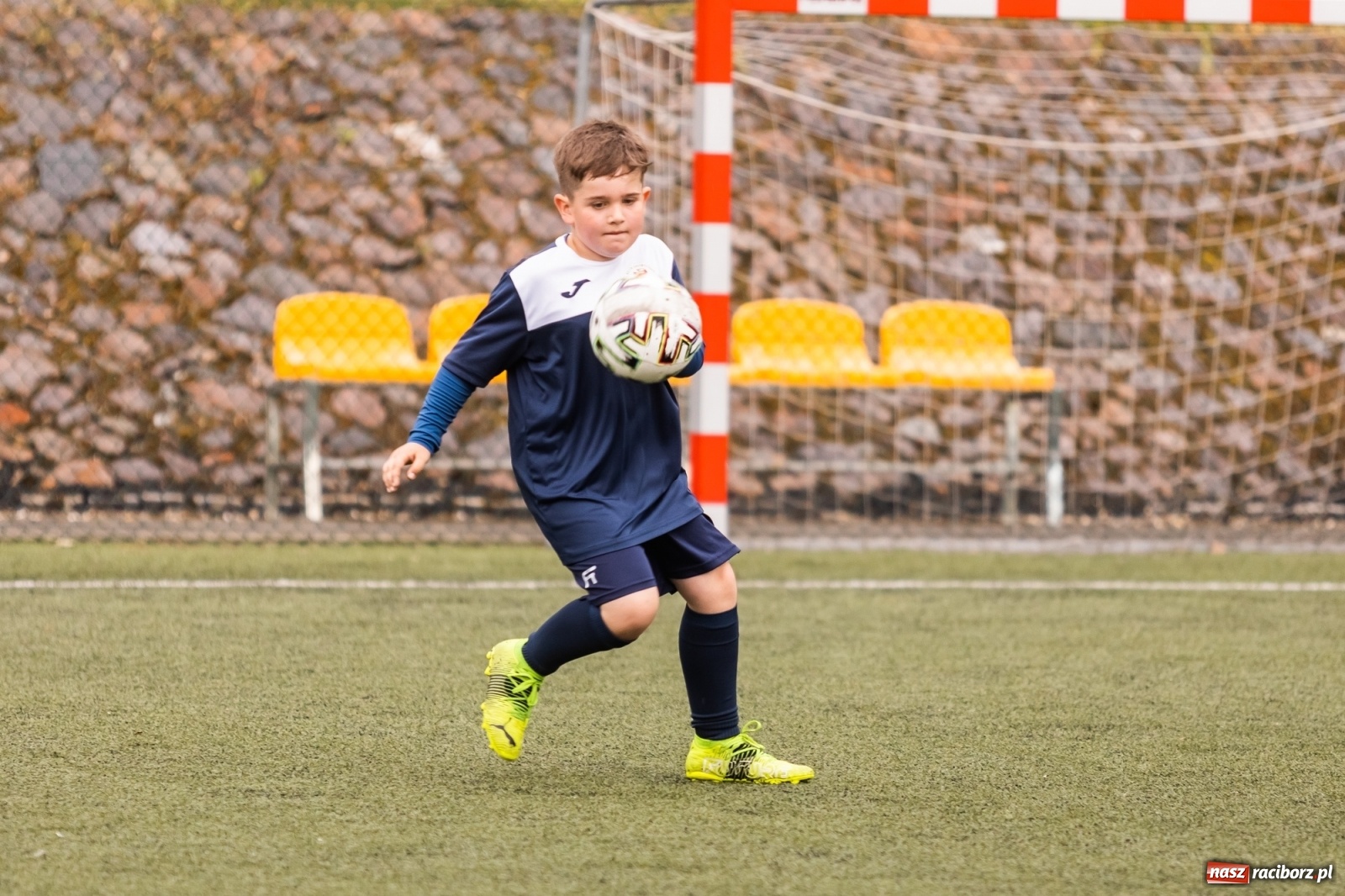 Zdjęcie w galerii na portalu naszraciborz.pl: Piłkarskie emocje w Krzanowicach. Grały orliki [FOTO] wiadomości z regionu