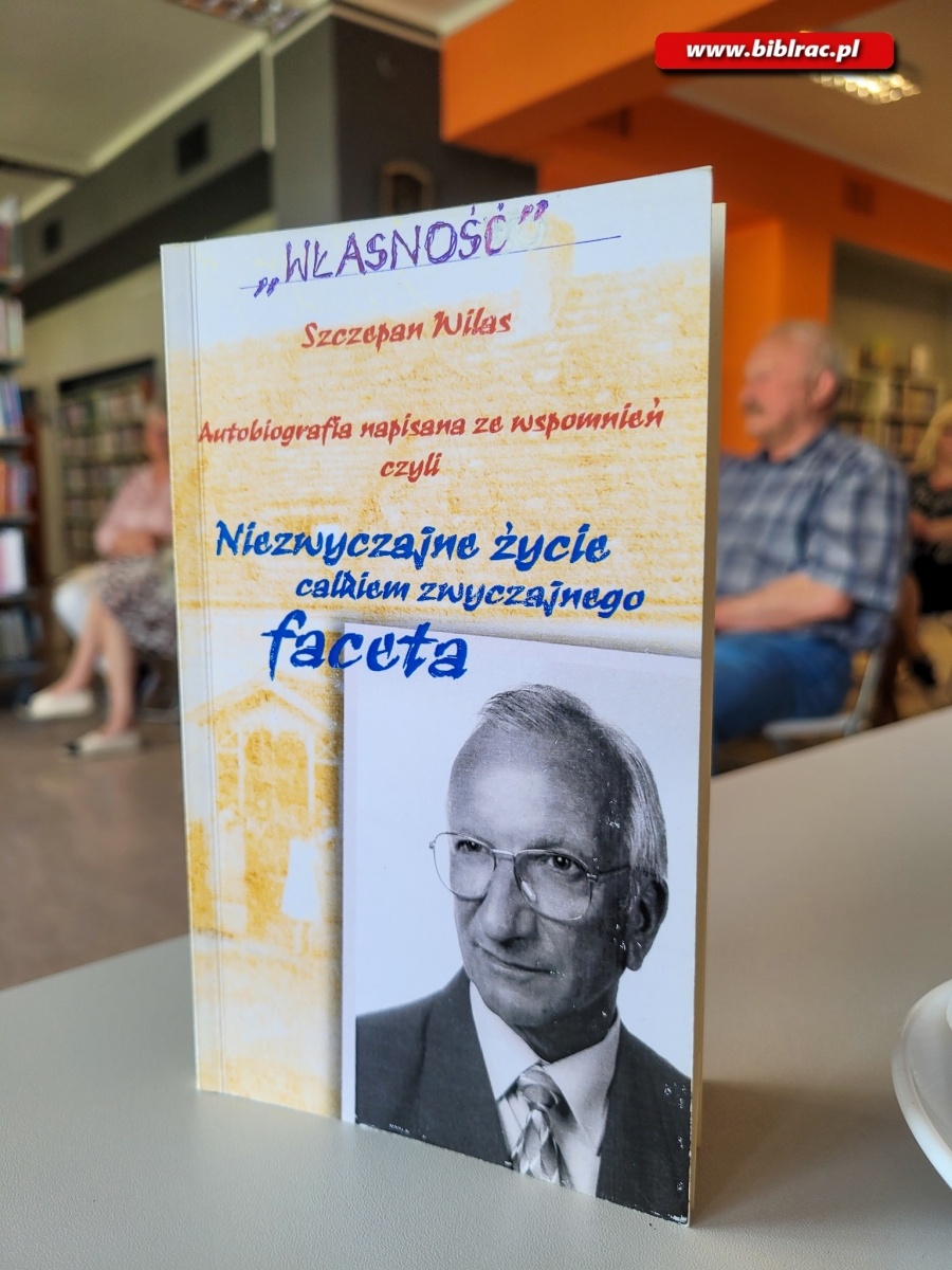 Zdjęcie w galerii na portalu naszraciborz.pl: Niezwyczajne życie zwyczajnego faceta – Szczepan Wilas gościł w bibliotece na Żorskiej wiadomości z regionu