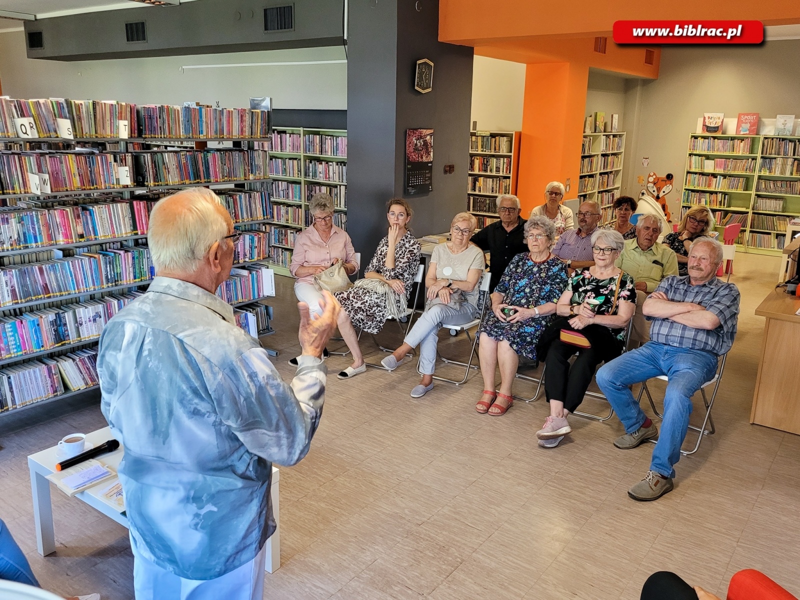 Zdjęcie w galerii na portalu naszraciborz.pl: Niezwyczajne życie zwyczajnego faceta – Szczepan Wilas gościł w bibliotece na Żorskiej wiadomości z regionu