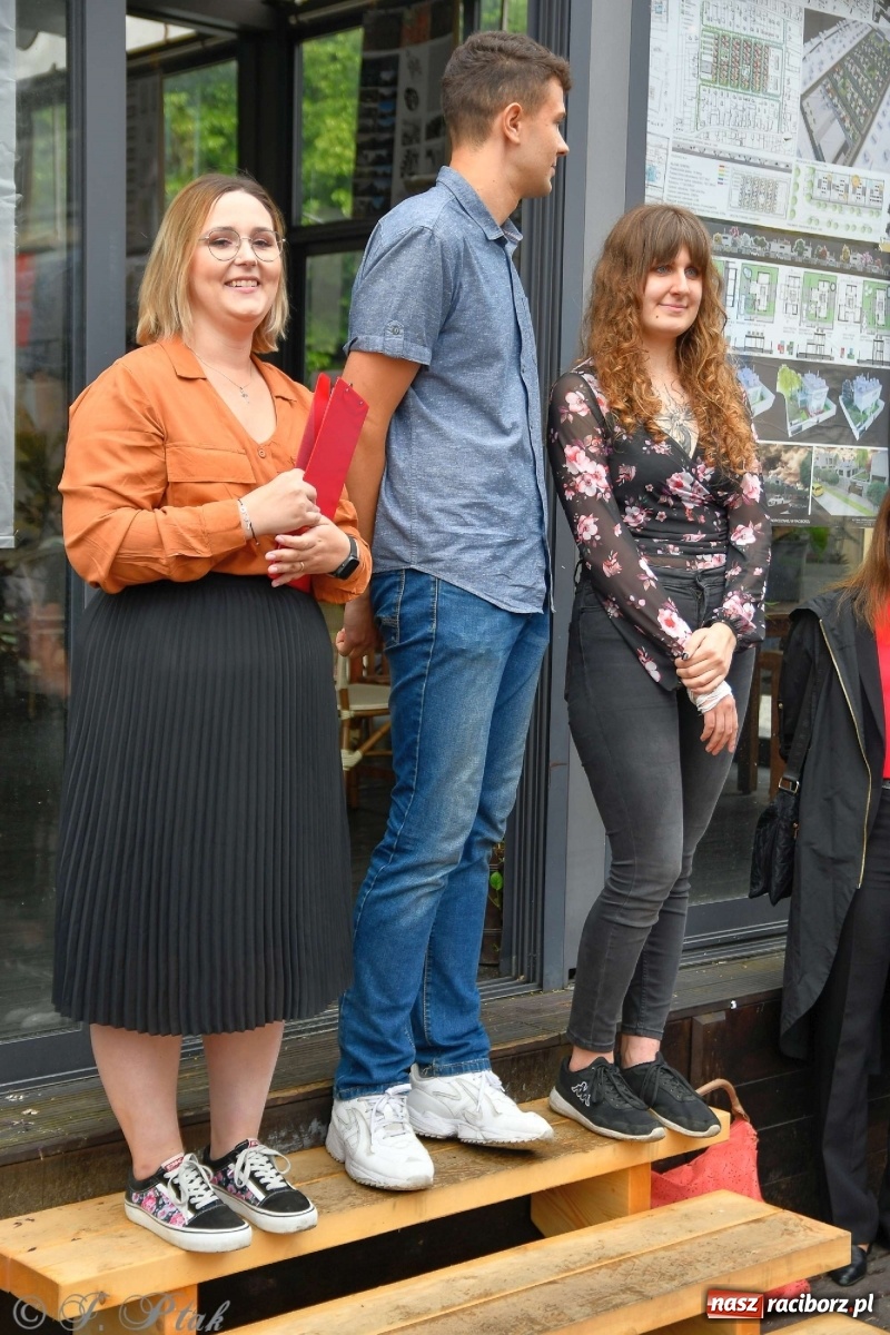 Zdjęcie w galerii na portalu naszraciborz.pl: Młoda architektura Raciborza - PWSZ pokazała prace studentów i wręczyła dyplomy wiadomości z regionu
