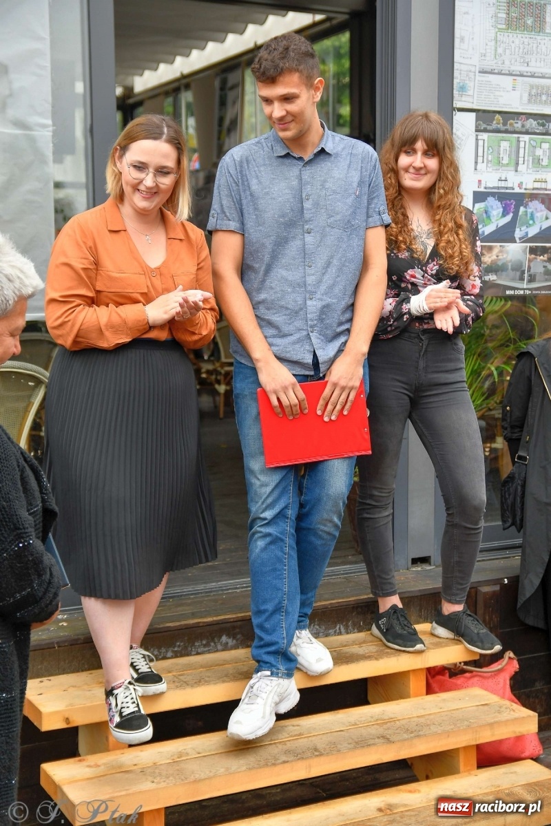 Zdjęcie w galerii na portalu naszraciborz.pl: Młoda architektura Raciborza - PWSZ pokazała prace studentów i wręczyła dyplomy wiadomości z regionu