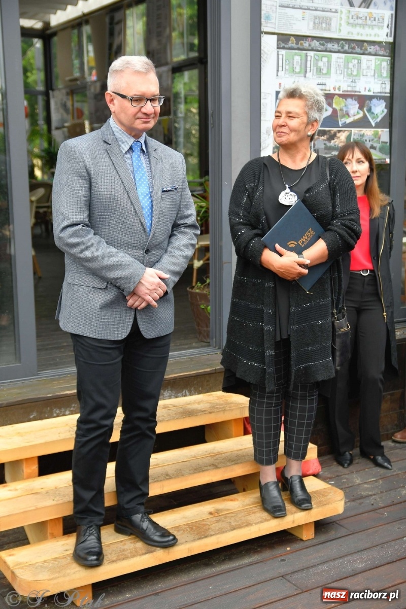 Zdjęcie w galerii na portalu naszraciborz.pl: Młoda architektura Raciborza - PWSZ pokazała prace studentów i wręczyła dyplomy wiadomości z regionu