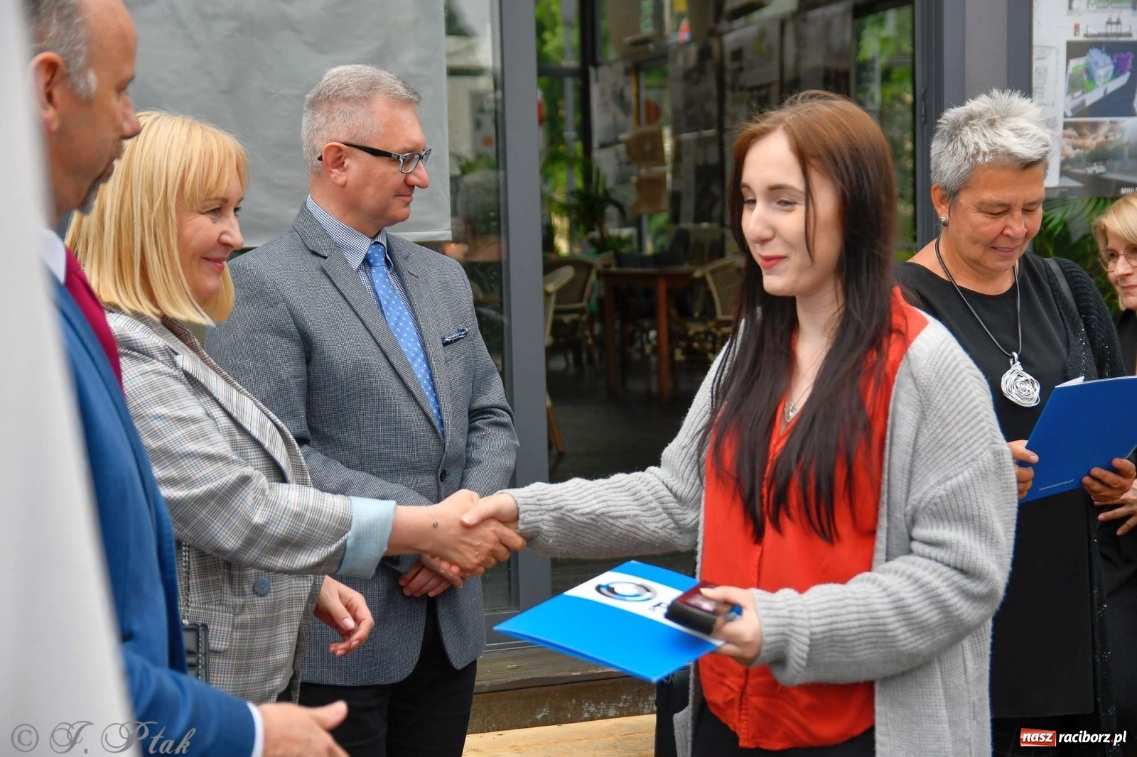 Zdjęcie w galerii na portalu naszraciborz.pl: Młoda architektura Raciborza - PWSZ pokazała prace studentów i wręczyła dyplomy wiadomości z regionu